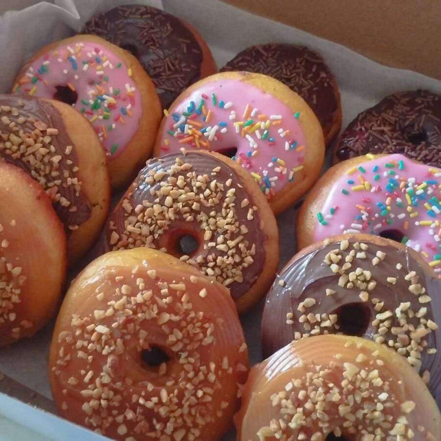 12 Donas Surtidas Carnaval