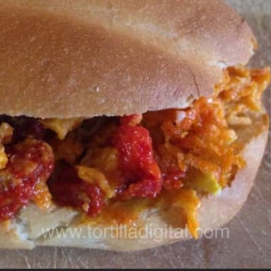 TORTAS DE HUEVO CON CHORIZO