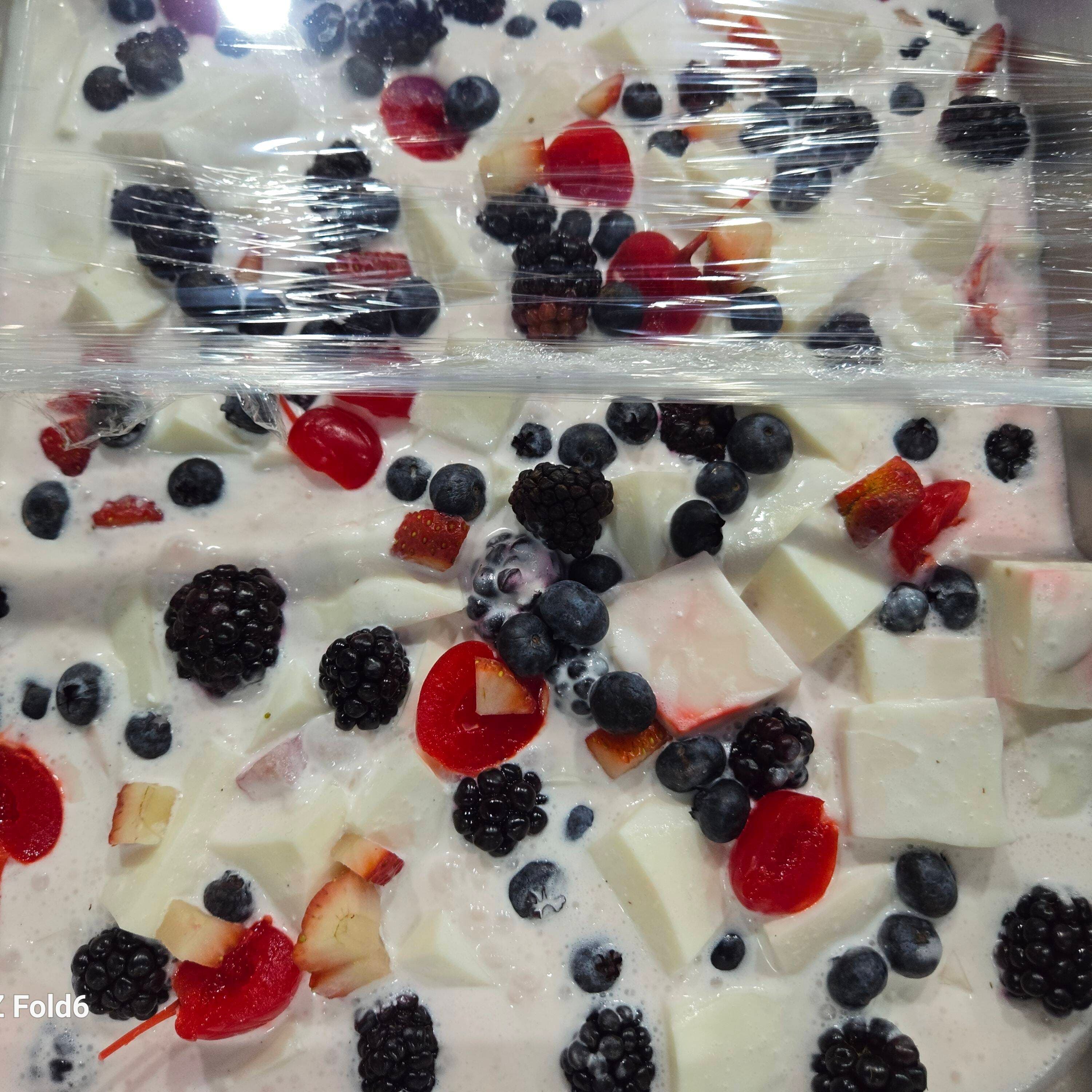 Gelatina de Queso Filadelfia con Frutos