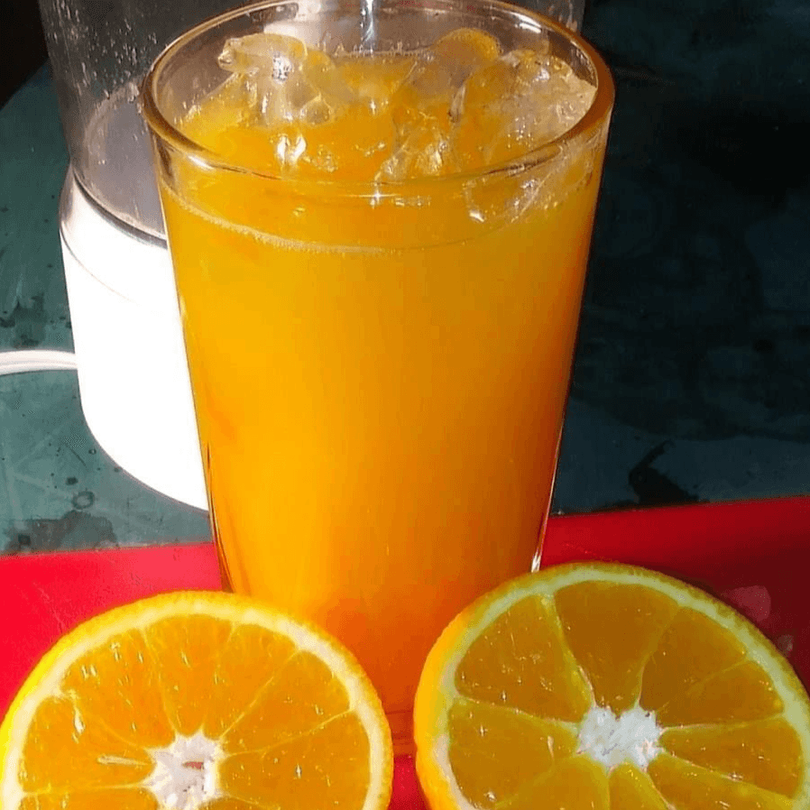 MEMELITA CON COSTILLA + JUGO DE NARANJA