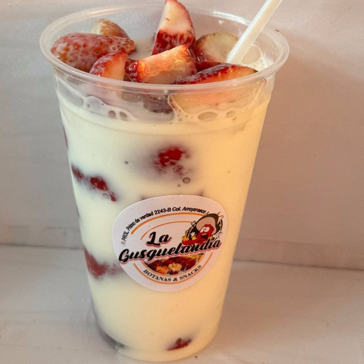 FRESAS CON CREMA NATURALES