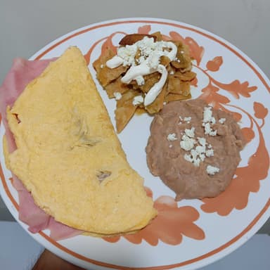 Omelette De Jamón Con Queso Crema