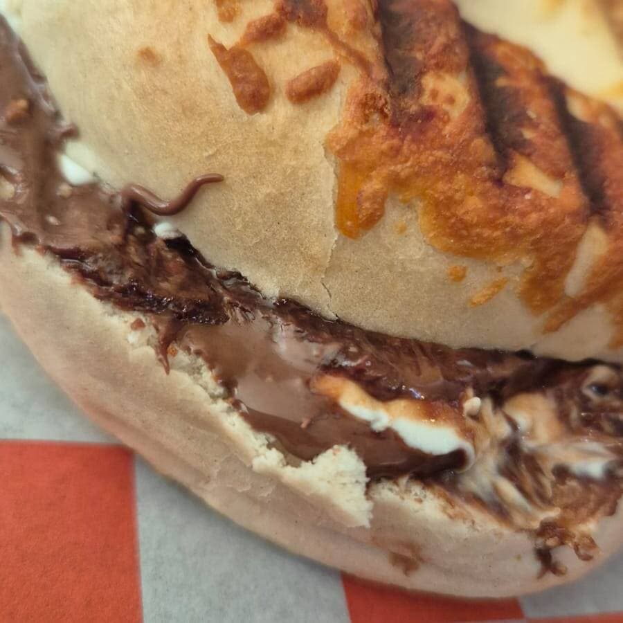 Bagel Dulce, NUTELLA o Mermelada de Fresa