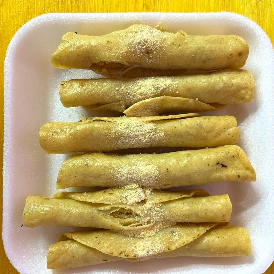 Tacos Fritos de Quesillo