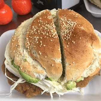 CEMITA MILANESA DE POLLO + COCA COLA