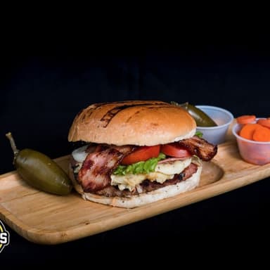 Burguer con Tocino