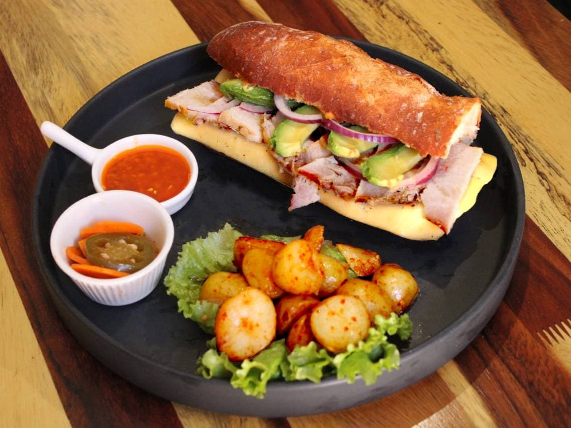 Baguette Pierna Horneada