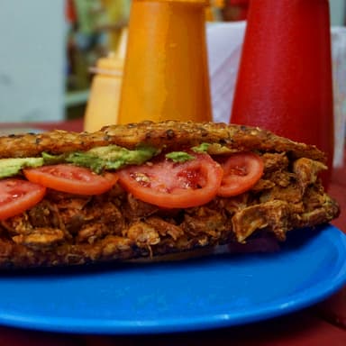 Combo Baguette de Cochinita Pibil