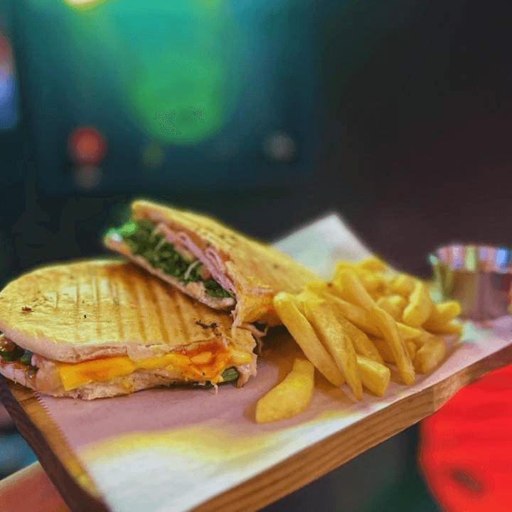 Panini De Jamón Y Queso