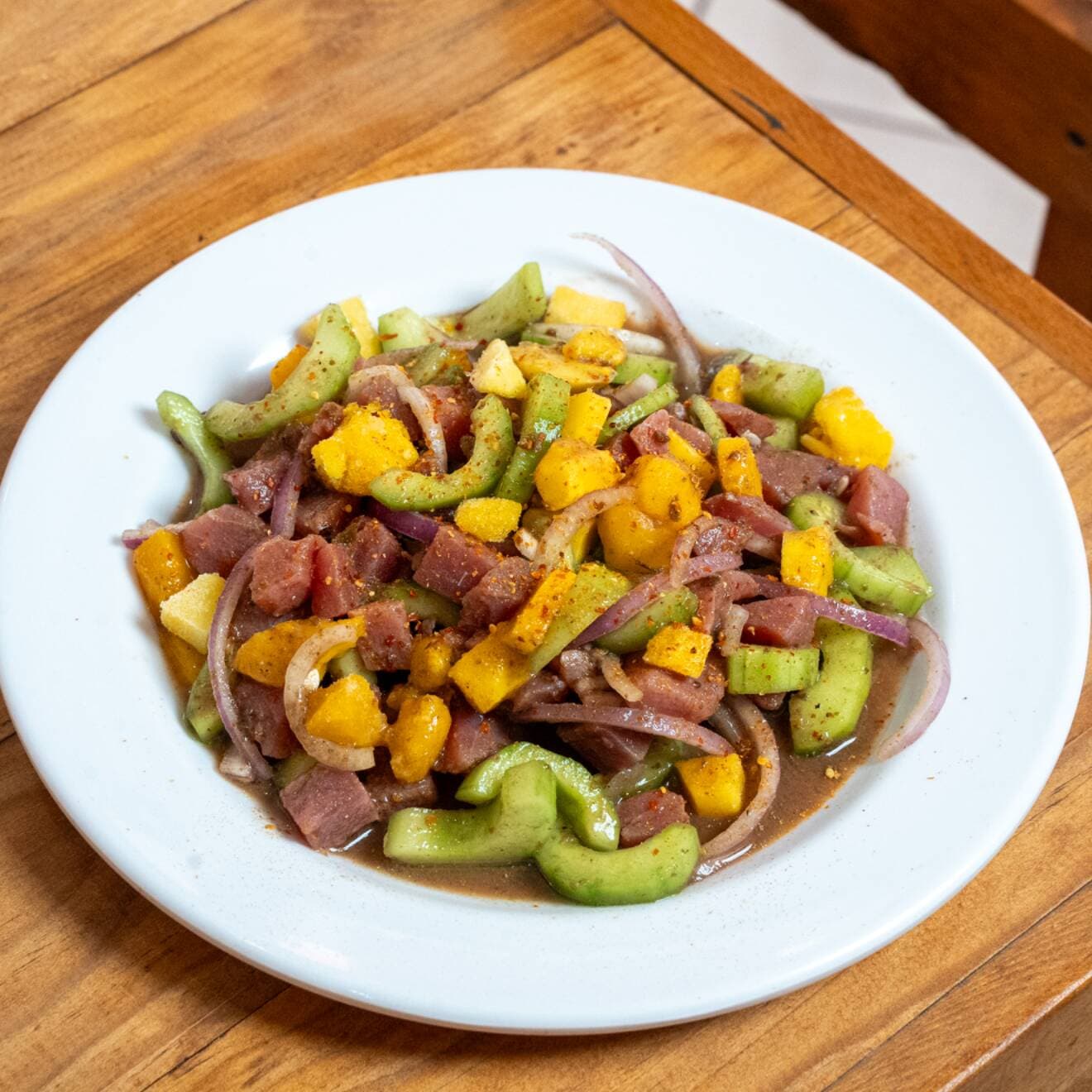 Aguachile de atun con mango