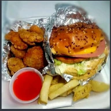 Combo 1 🍔🍗🍟