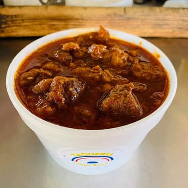 Taco de Chicharrón en Salsa Roja