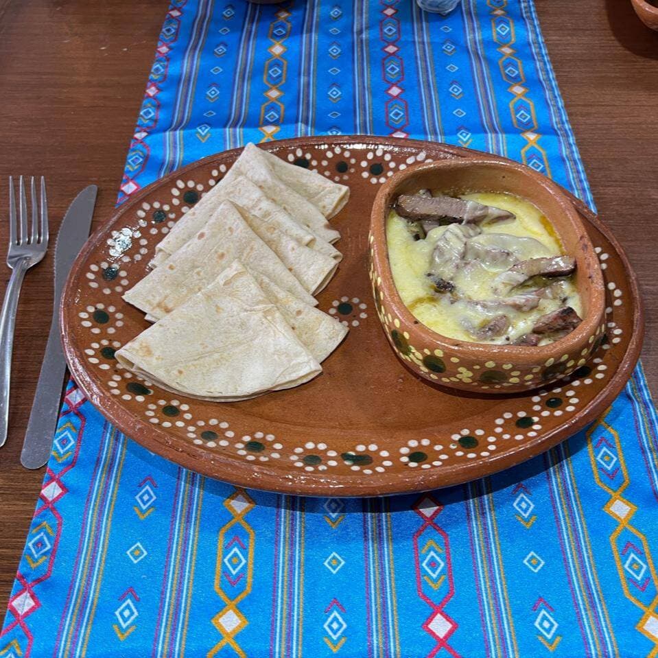 Queso Fundido con Arrachera Orden