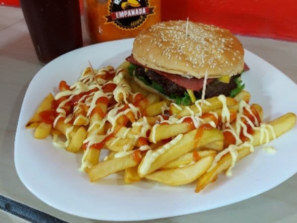 Hamburguesa Especial con Papas