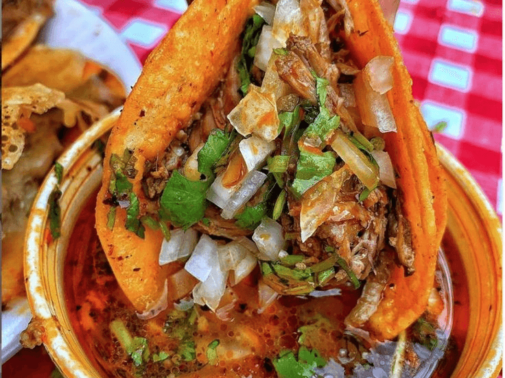 Tacos de Barbacoa Tóxicas & Vístimos