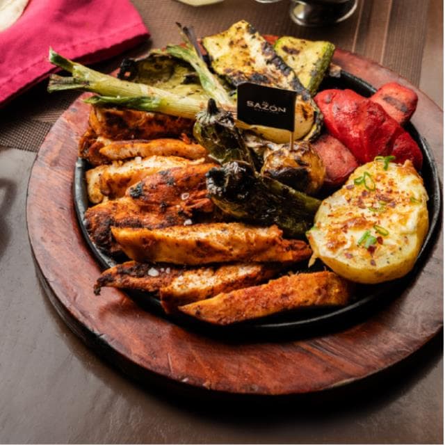 PARRILLADA PECHUGA ADOBADA