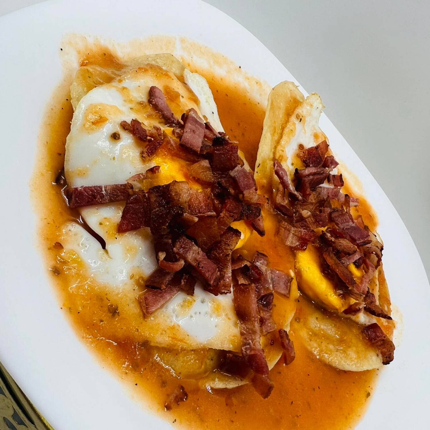 Huevos Rancheros con Tocino