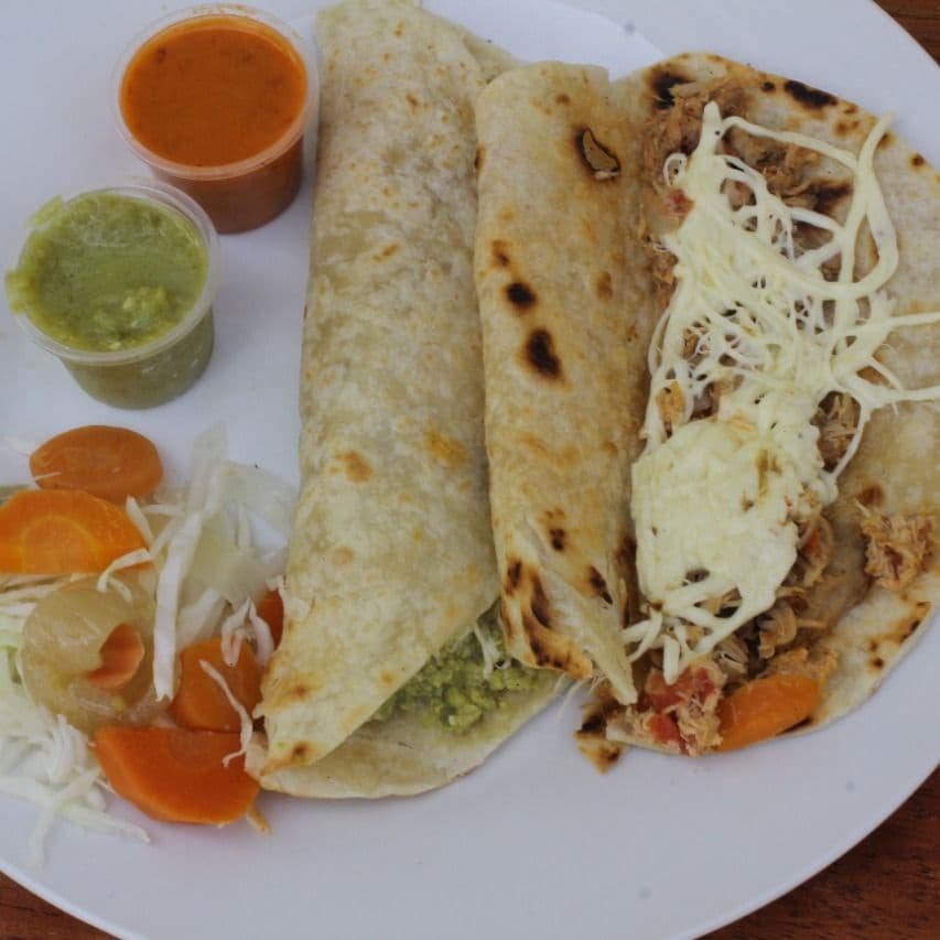 Tacos de Tortilla de Harina Surtidos con Queso