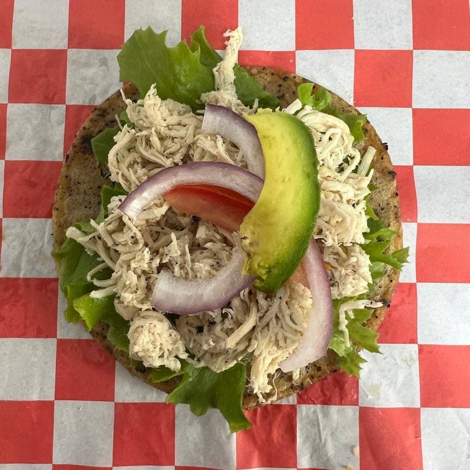 Salbute de Pollo Masa de Habanero