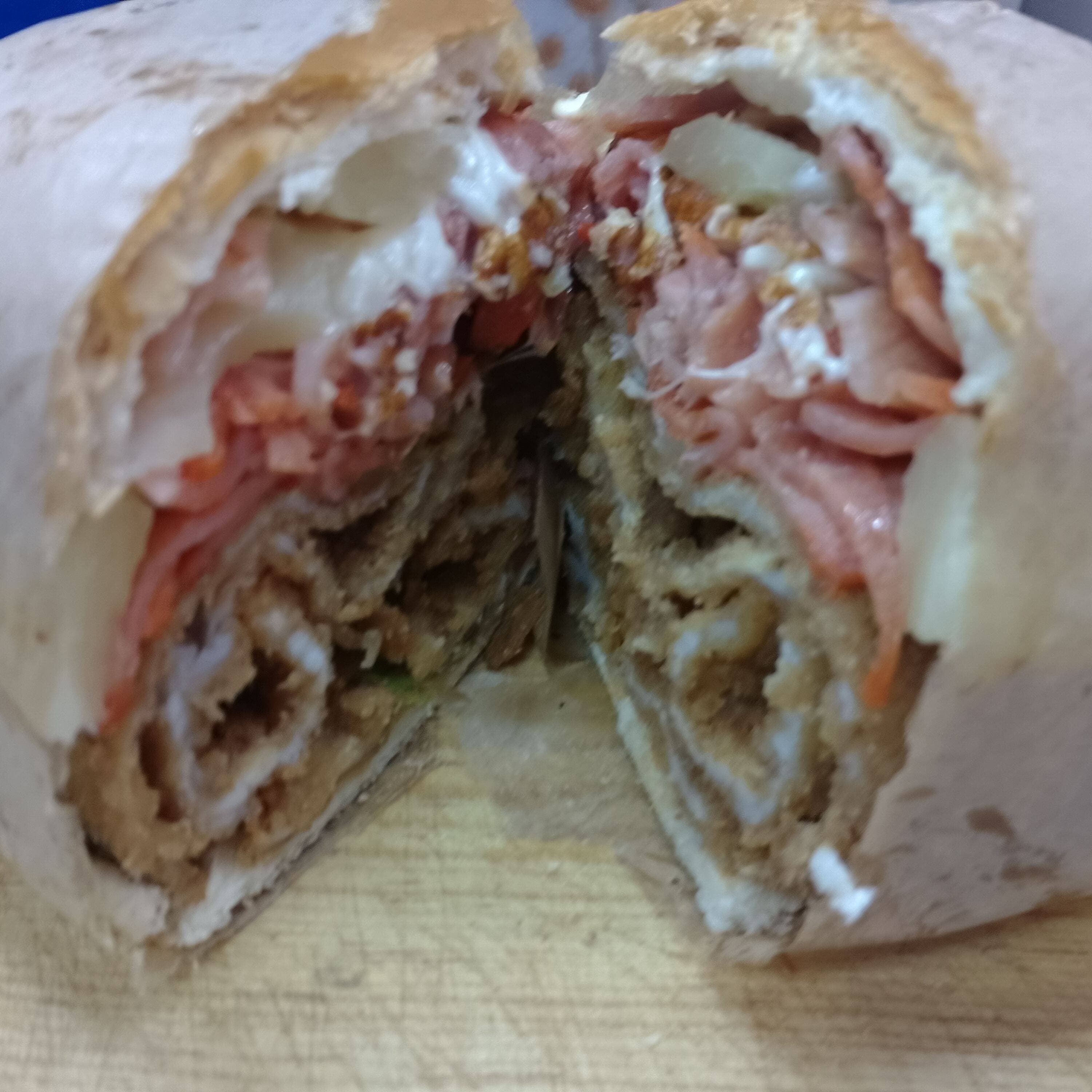Telera Rellena de Chorizo con Huevo