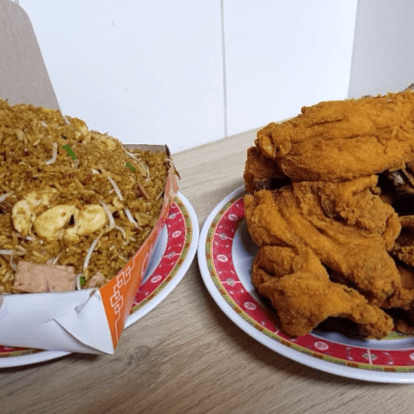 Arroz Chino Especial Grande + Pollo Entero