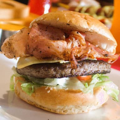 Hamburguesa con Tocino