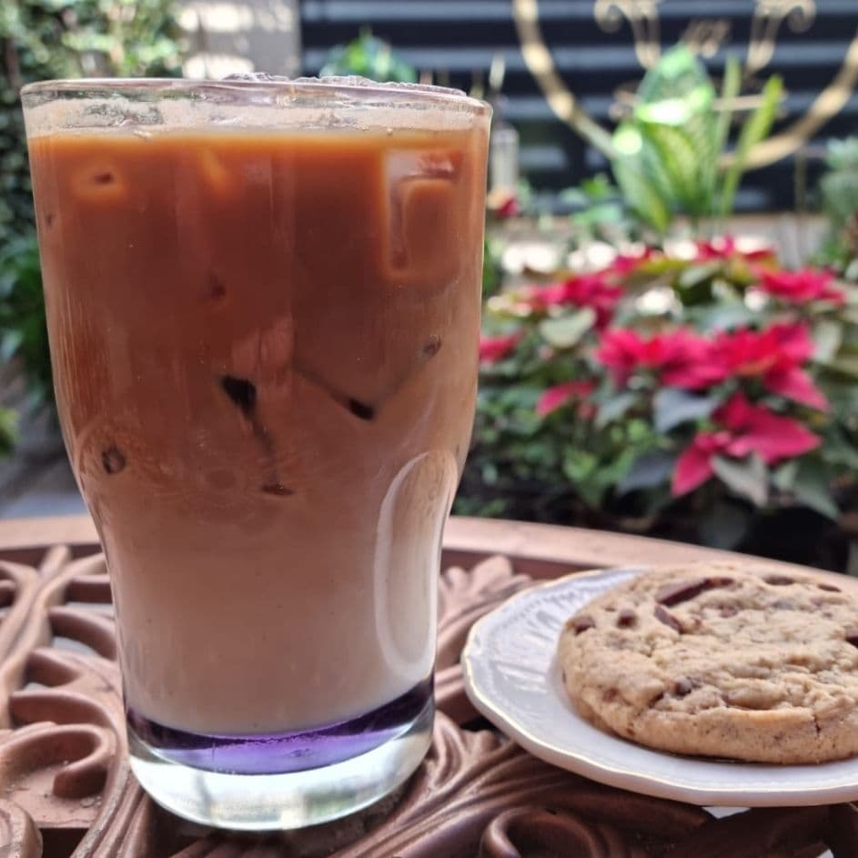 Latte Saborizado a las Rocas