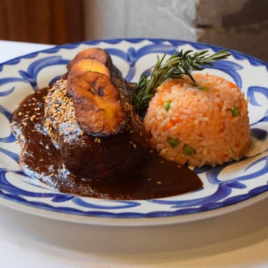 Mole Poblano con Pollo