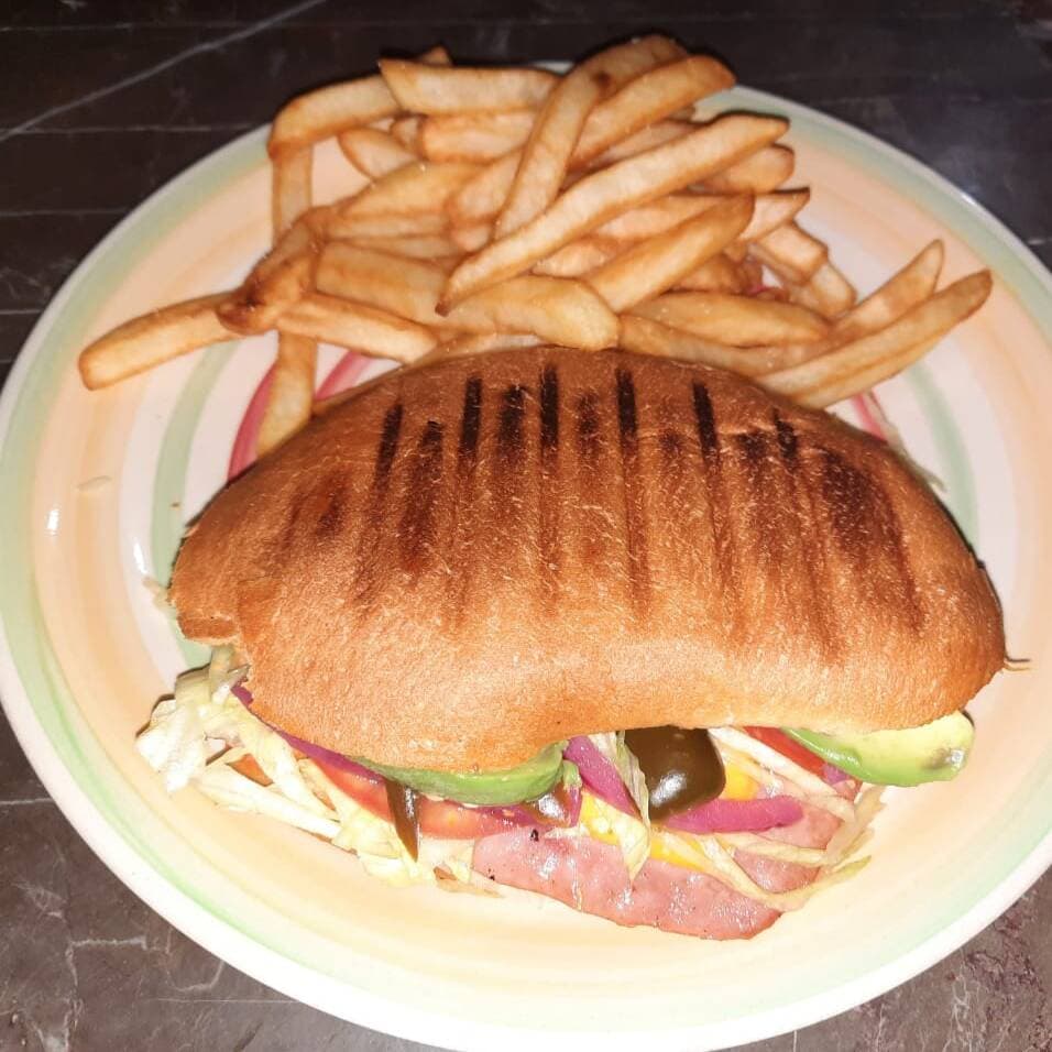 Torta de Cochinita Especial C/Papas