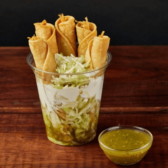 05 Flautas Preparadas de Pollo
