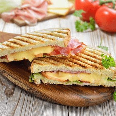 Emparedado de Jamon y Queso Panela