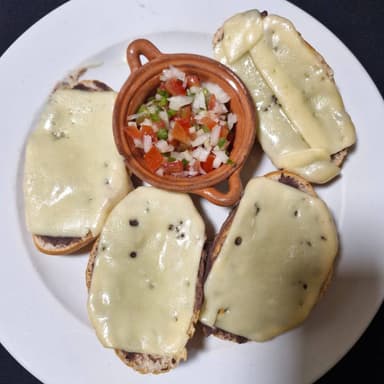 Molletes Clasicos