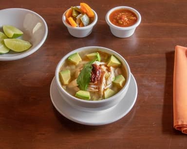 CALDO TLALPEÑO