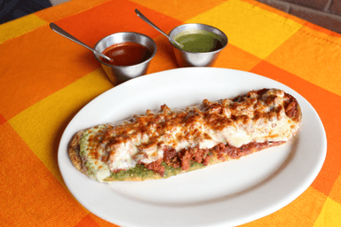 Huarache Choriqueso