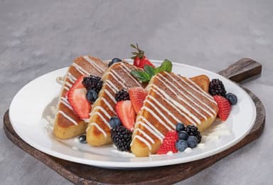 Berries Hot Cakes