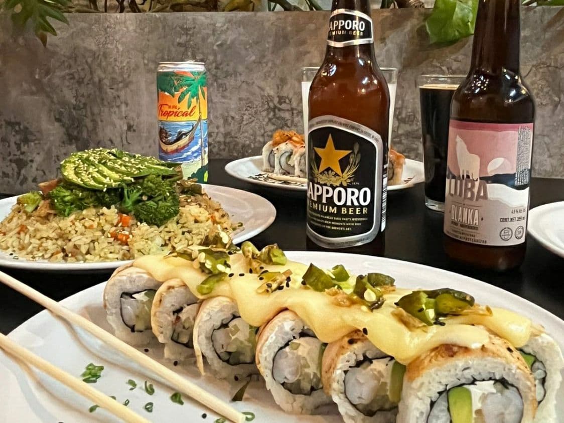 SUSHI AND ROLL