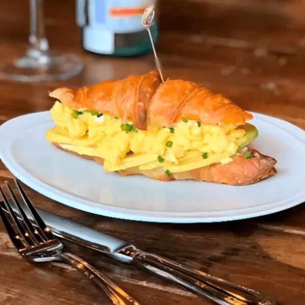 Sándwich Huevos Revueltos