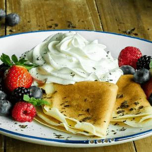 Crepe Dulce Crema Chantilly