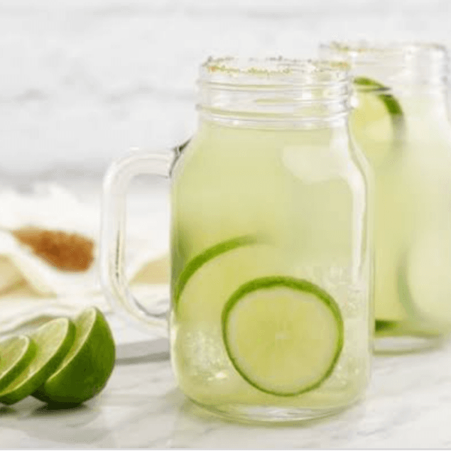 Agua de limón natural 1/2 litro