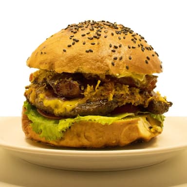 Bacon burger con papas