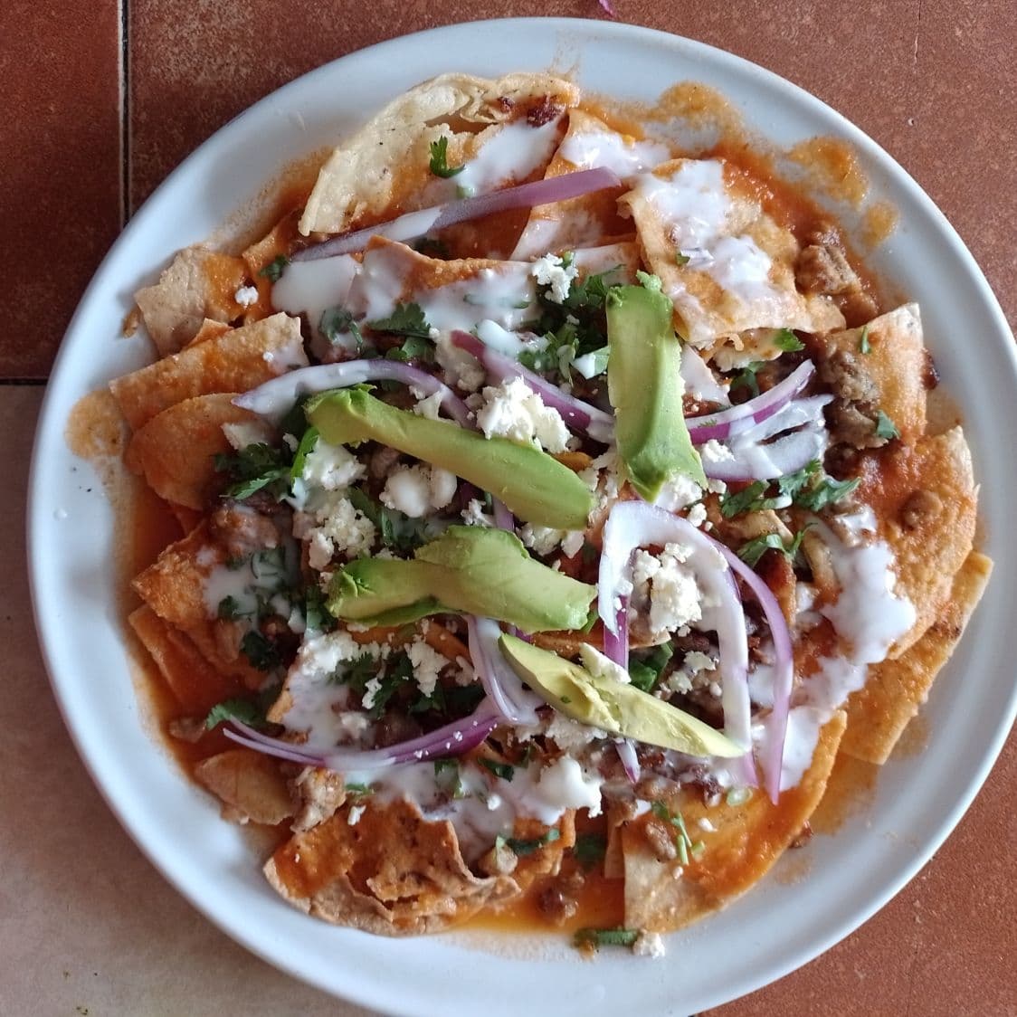 Chilaquiles de bistec de res