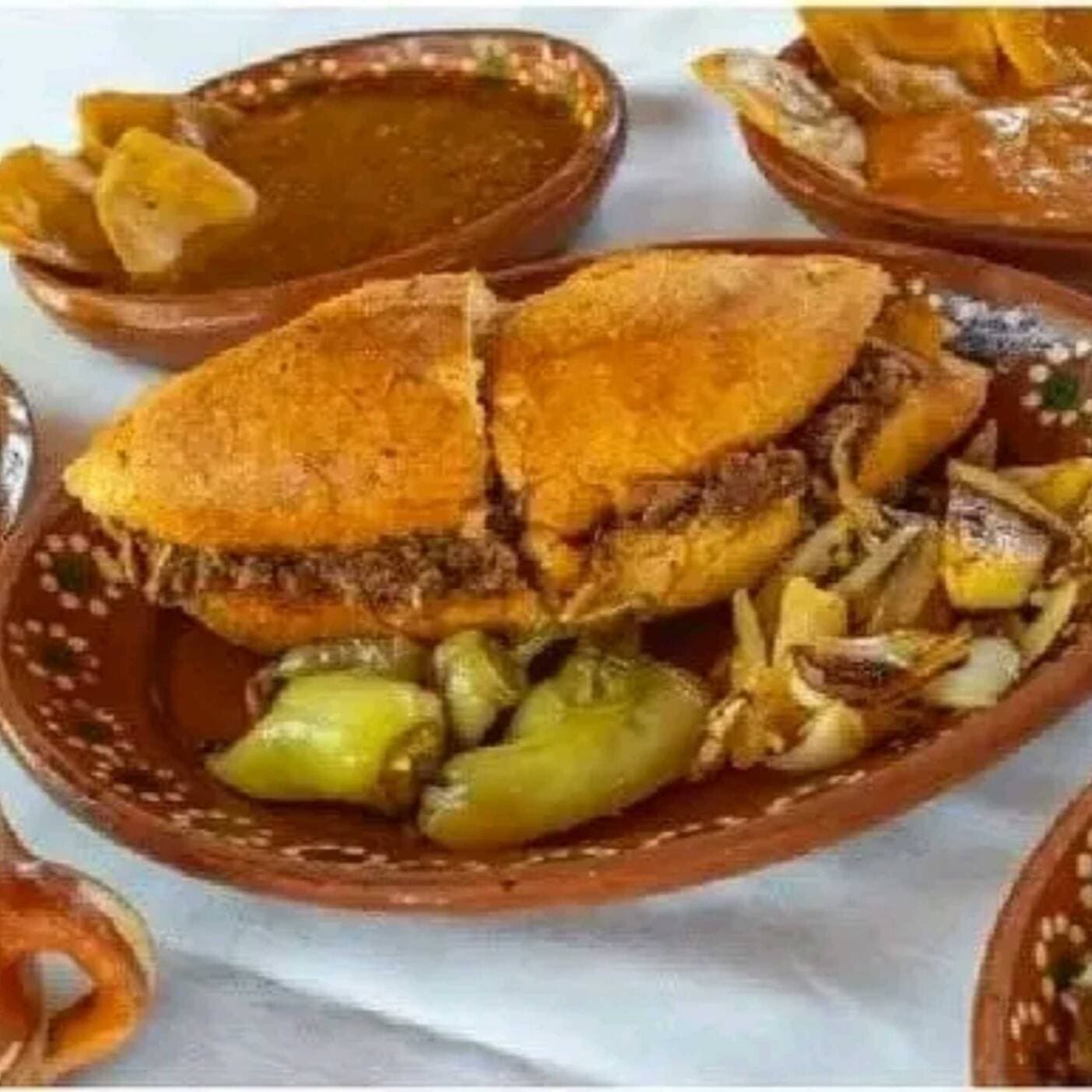 2 Lonches de Barbacoa*