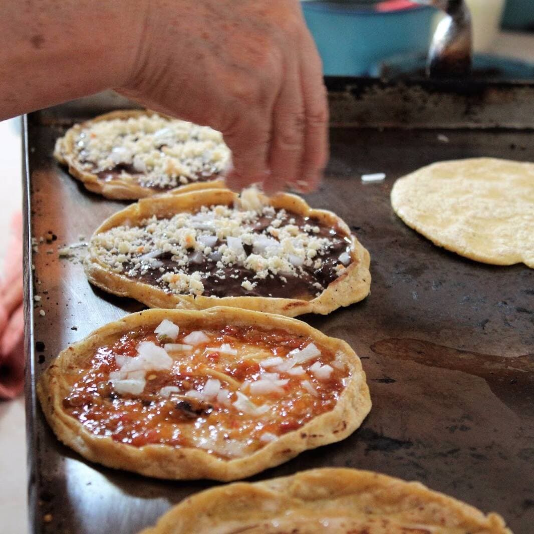memela de choriqueso