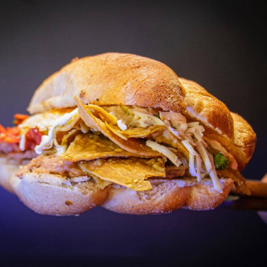Torta de Chilaquiles