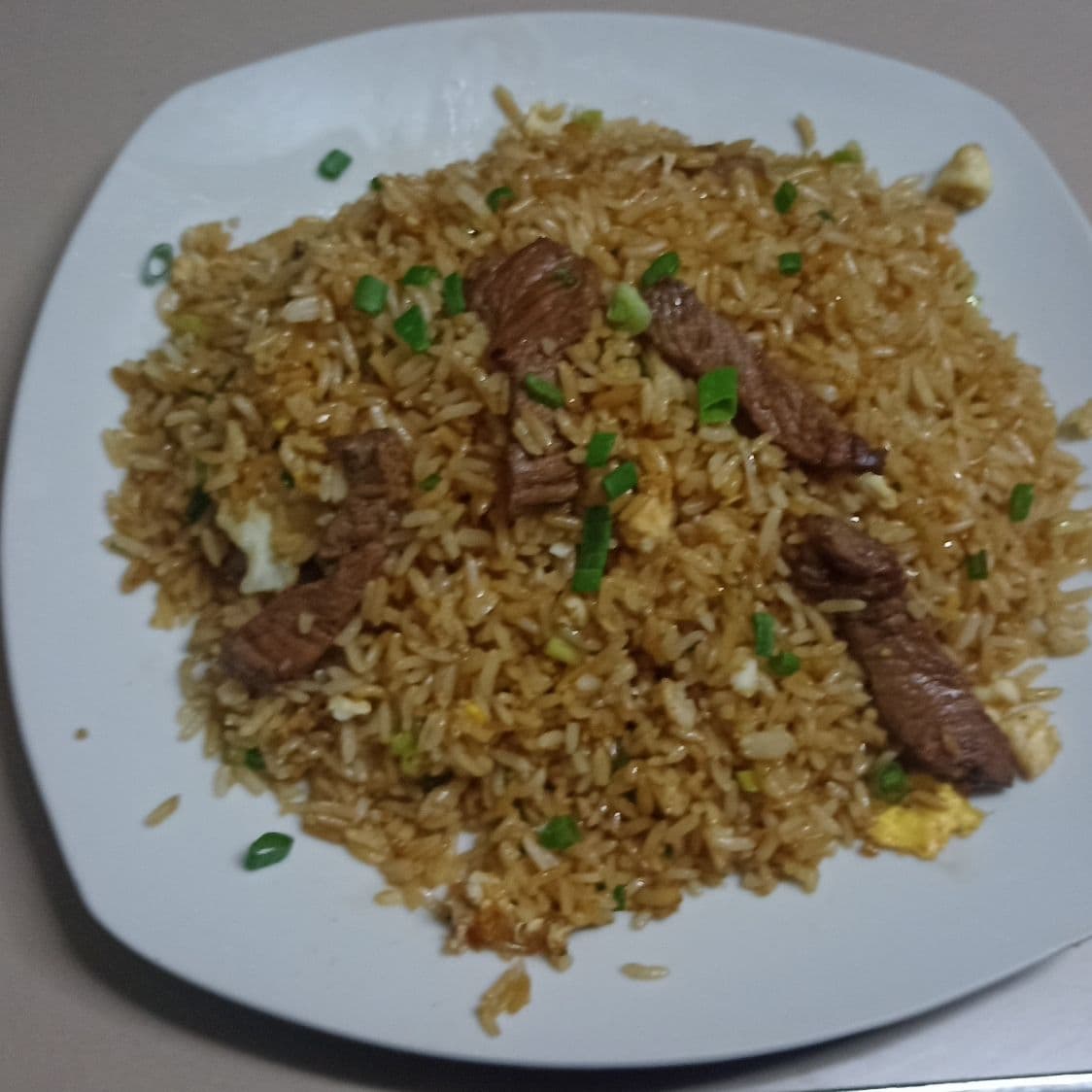 Arroz Chaufa con 150 g de Carne de Res