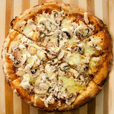 Pizza Pollo Champiñones