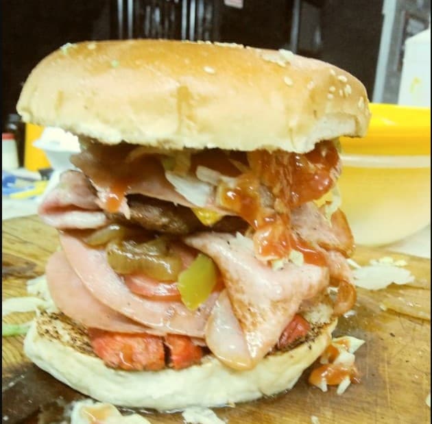 HAMBURGUESAS Y COSTILLAS LA "FE"