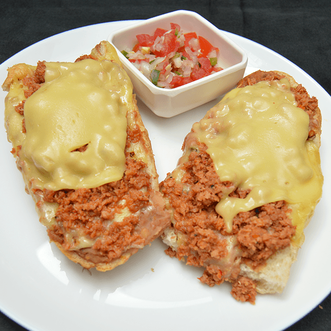 MOLLETES DE CHORIZO