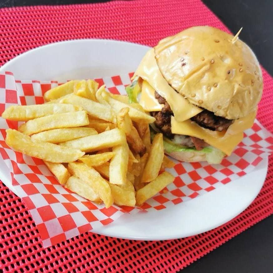 Burger Doble Carnes & Coca Cola 400Ml