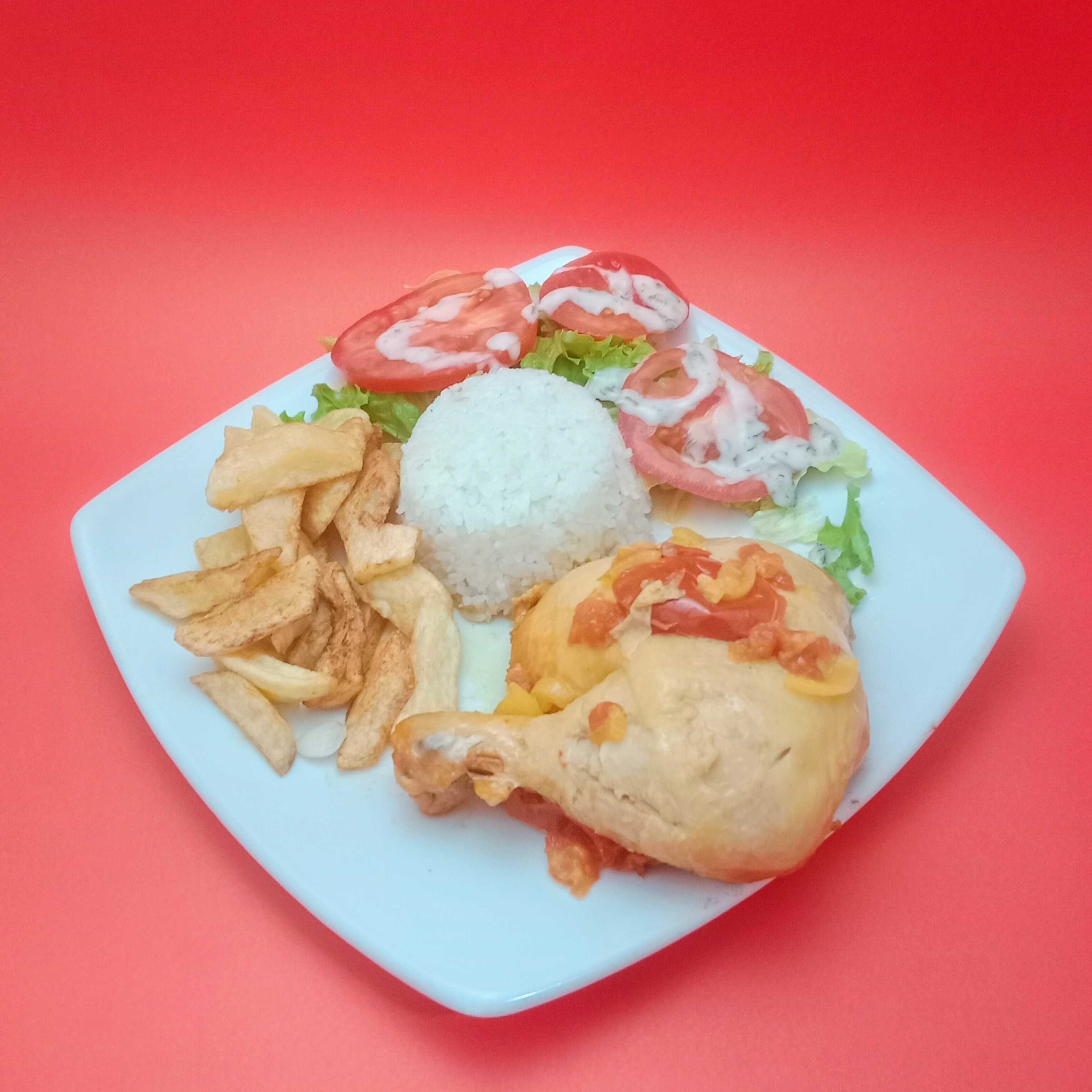 Pierna Pernil en Salsa Criolla